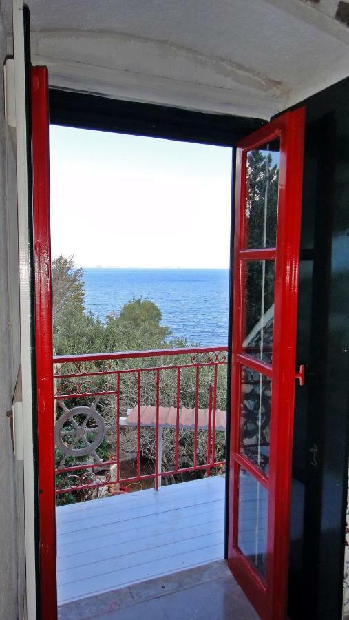 Tramontana Villa Hydra  Exterior photo